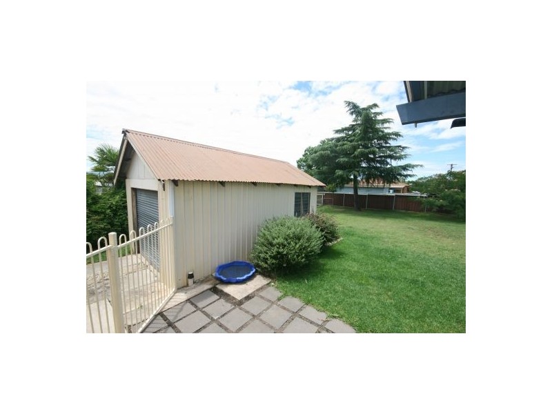 19 Edgeroy Street, Tamworth NSW 2340