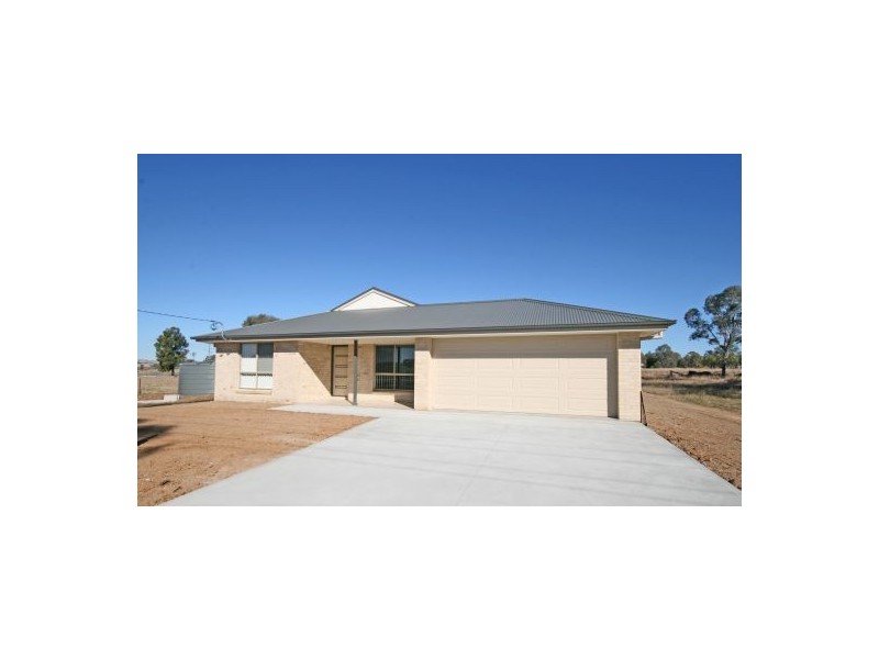 21 Spains Lane, Tamworth NSW 2340