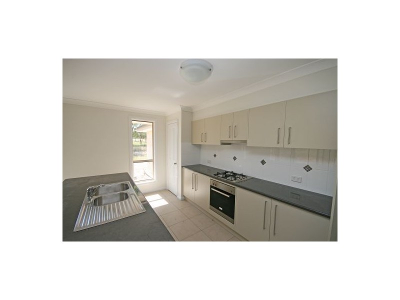 21 Spains Lane, Tamworth NSW 2340