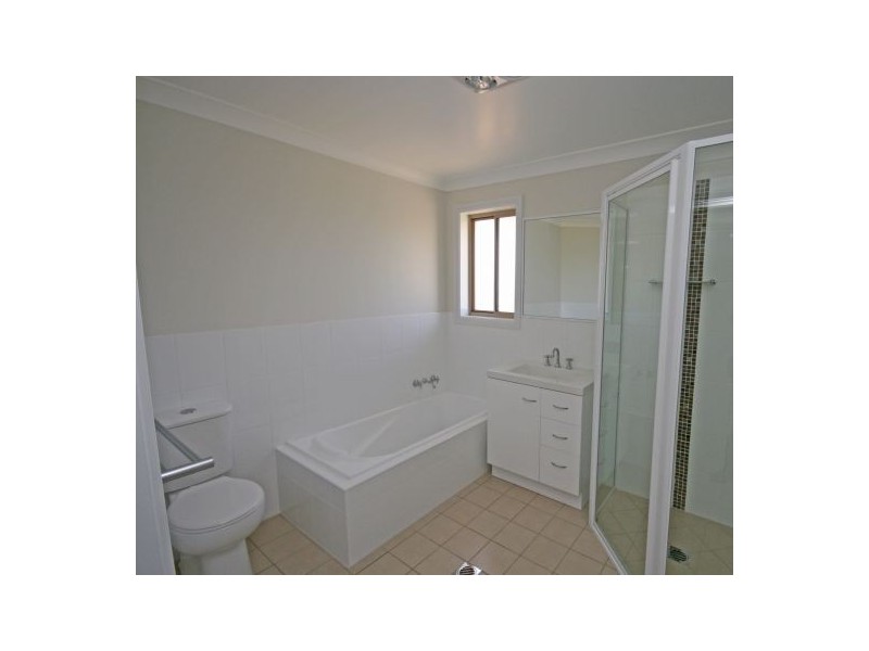 21 Spains Lane, Tamworth NSW 2340