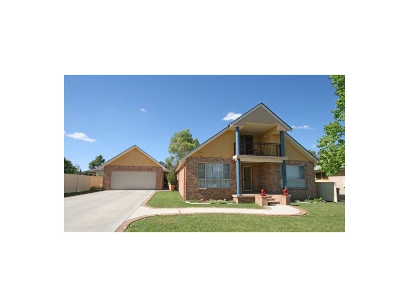 12 The Retreat, Tamworth NSW 2340