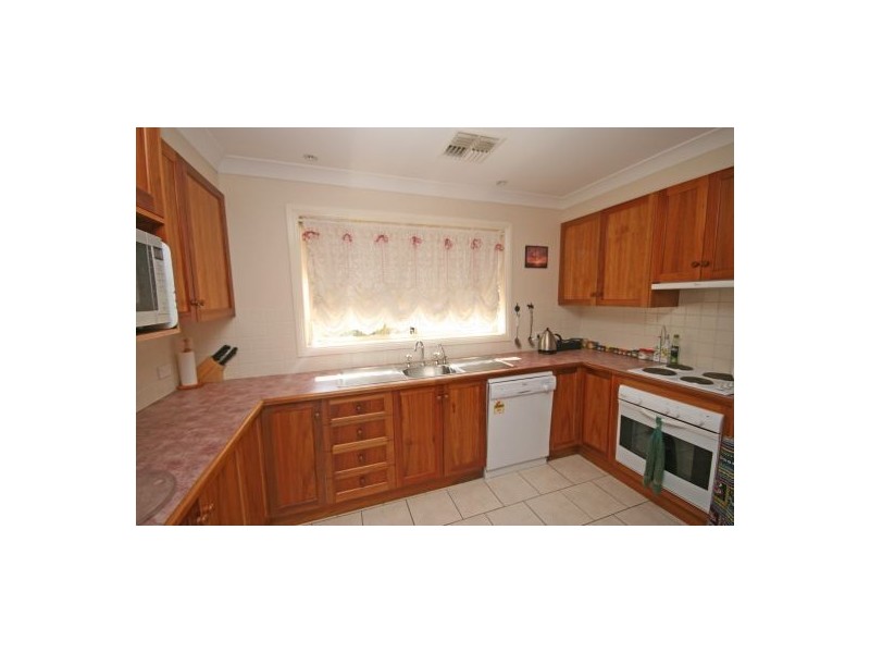 12 The Retreat, Tamworth NSW 2340