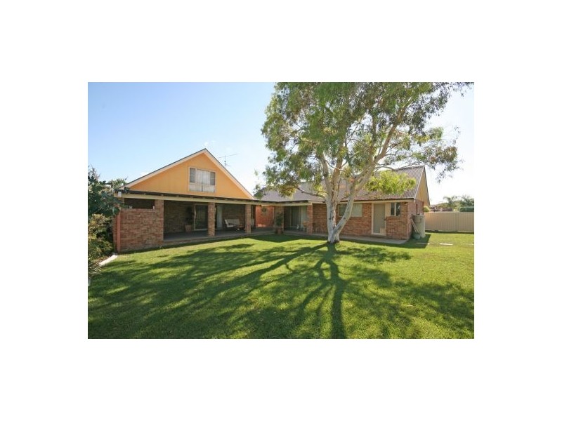 12 The Retreat, Tamworth NSW 2340