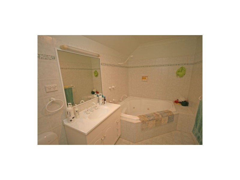 12 The Retreat, Tamworth NSW 2340