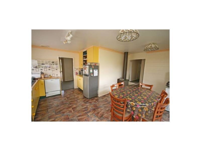 11 Grant Street, Tamworth NSW 2340