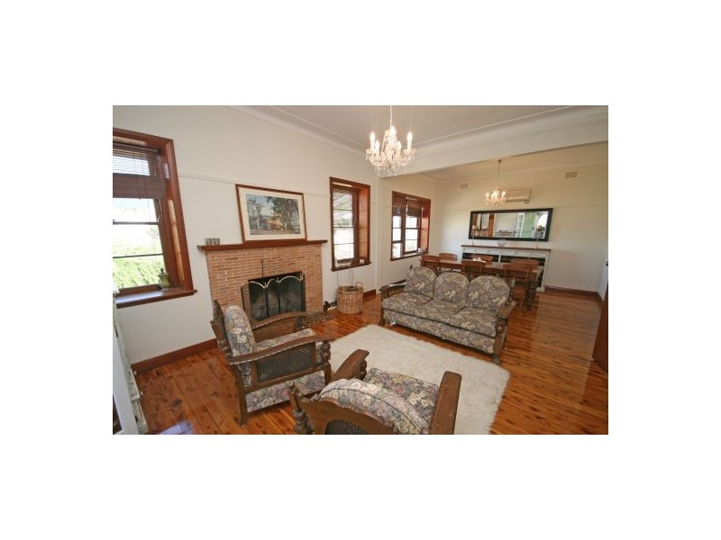 60 Peel Street, Tamworth NSW 2340