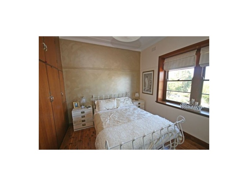 60 Peel Street, Tamworth NSW 2340