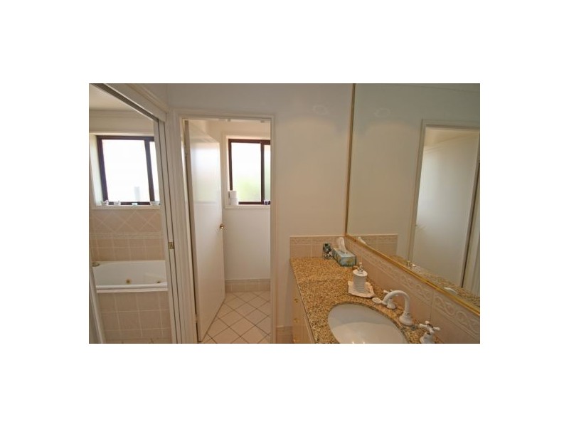 18 Glen Alpha Close, Tamworth NSW 2340