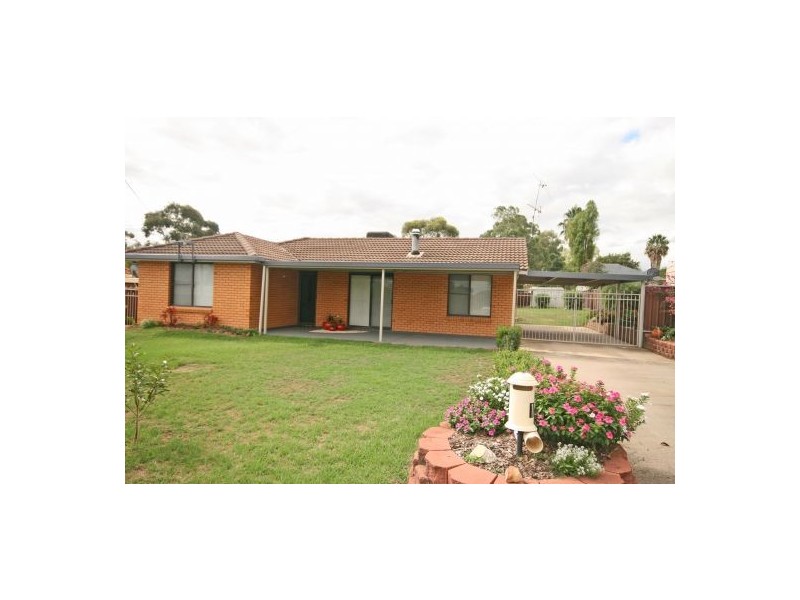 1 Privet Street, Kootingal NSW 2352