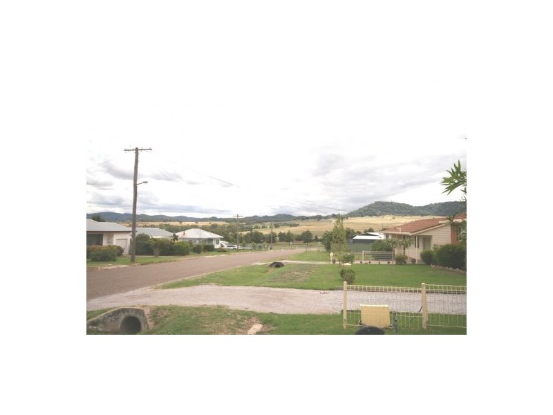 1 Privet Street, Kootingal NSW 2352