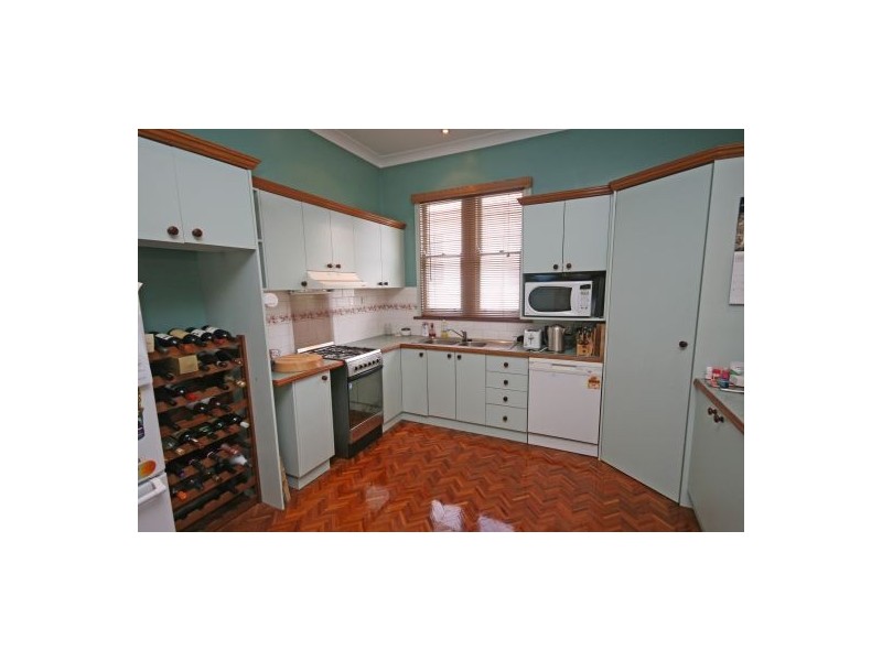 57 Gipps Street, Tamworth NSW 2340