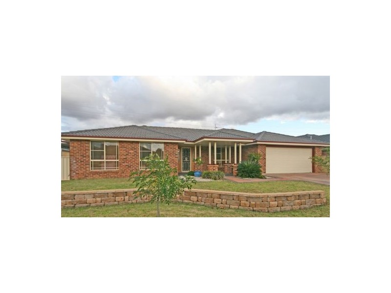 11 Merrinee Place, Tamworth NSW 2340