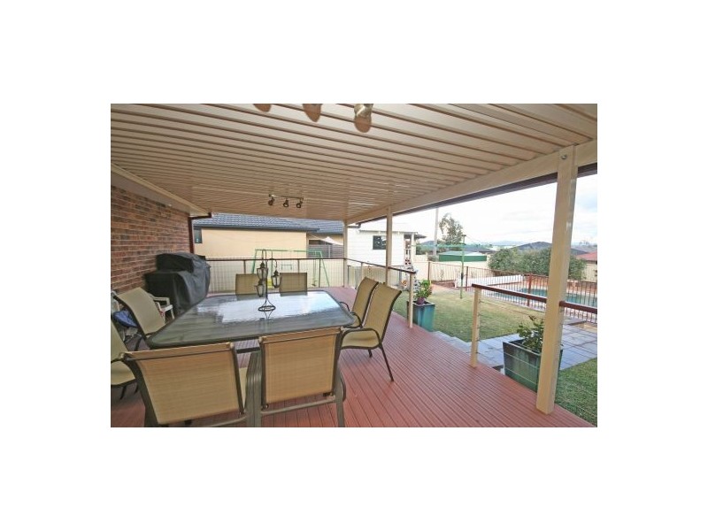 11 Merrinee Place, Tamworth NSW 2340