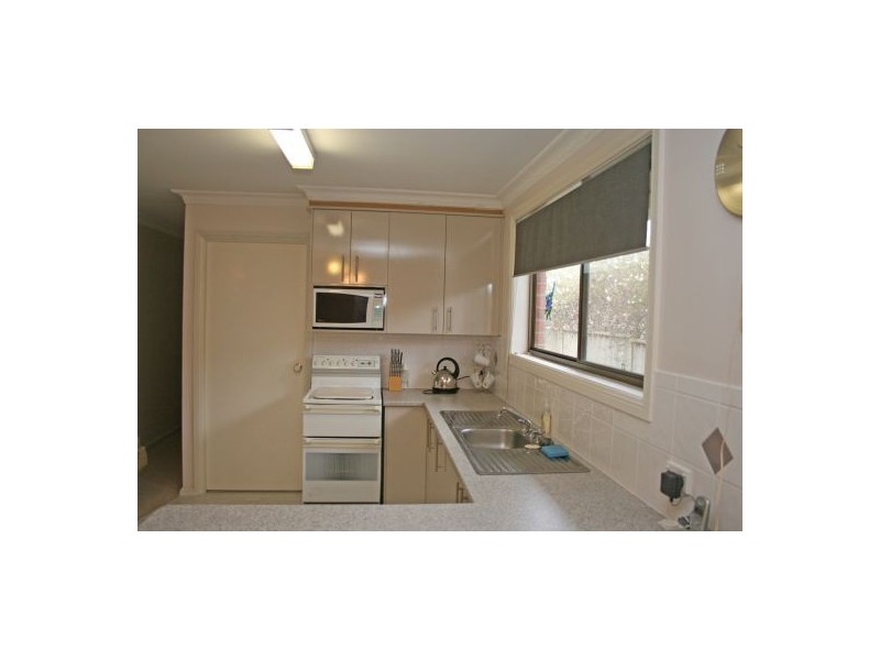 2/78 Harrier Parade, Tamworth NSW 2340