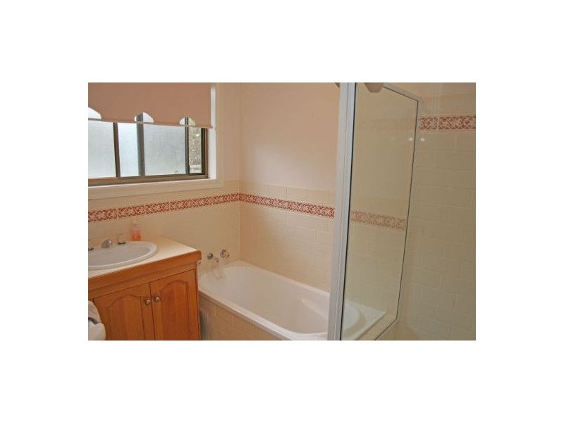 2/78 Harrier Parade, Tamworth NSW 2340