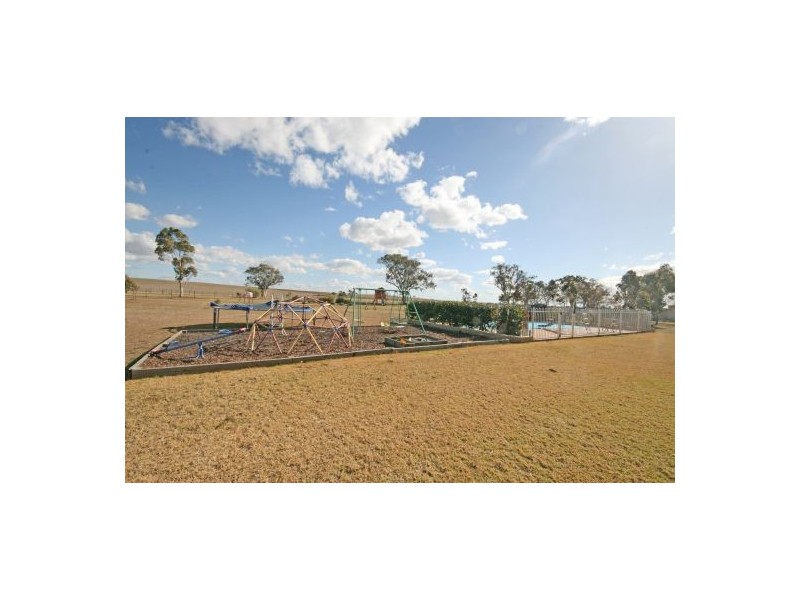 3 Cameron Avenue, Tamworth NSW 2340