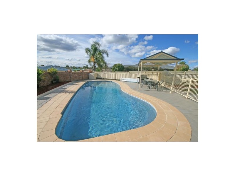 110 Morilla Street, Tamworth NSW 2340