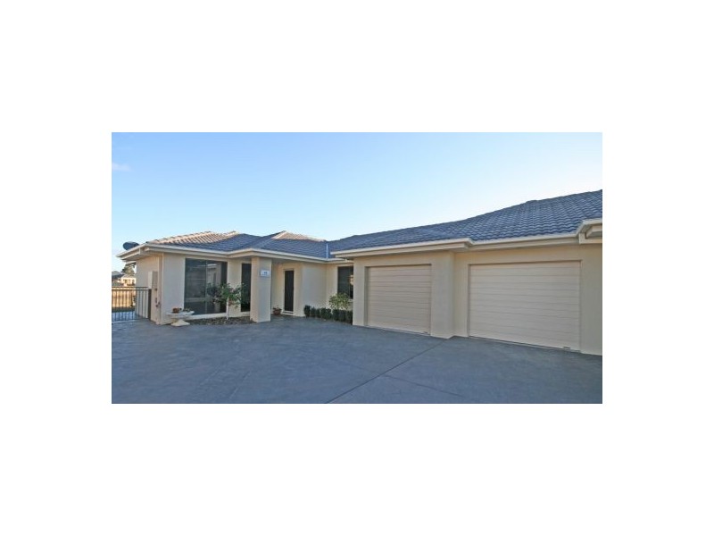 41 The Retreat, Tamworth NSW 2340