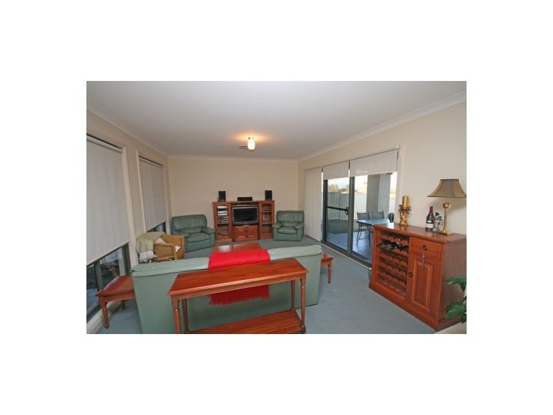 41 The Retreat, Tamworth NSW 2340