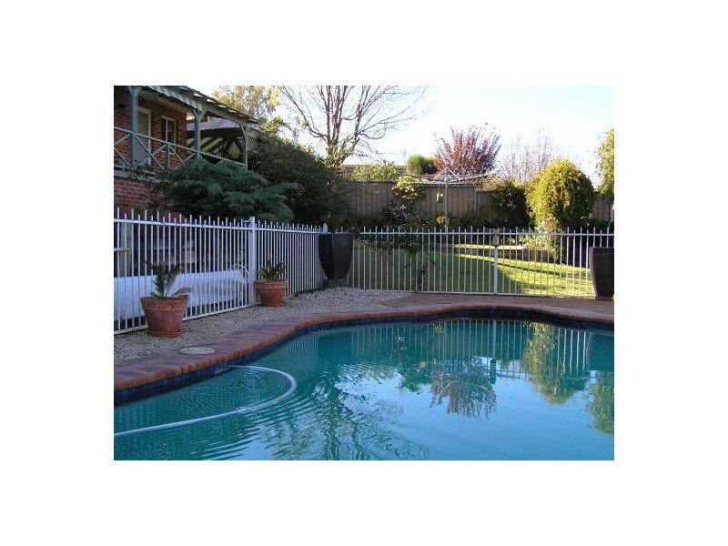 8 Cahill Court, Tamworth NSW 2340