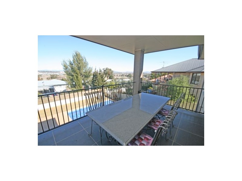 14 Ventnor Drive, Tamworth NSW 2340