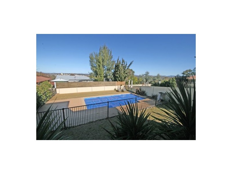 14 Ventnor Drive, Tamworth NSW 2340