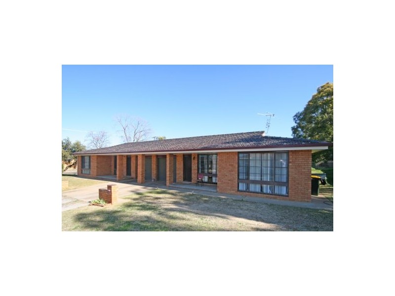 Unit 1 & 2 19 Burilla Street, Tamworth NSW 2340