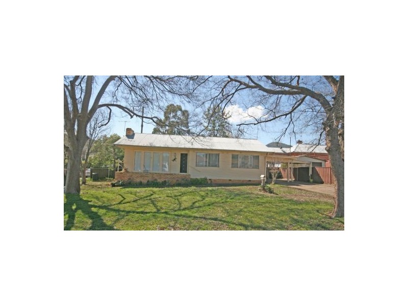 4a Upper Street, Tamworth NSW 2340