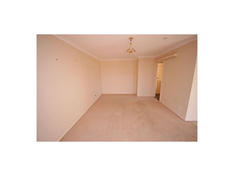 81 Yarmouth Parade, Tamworth NSW 2340