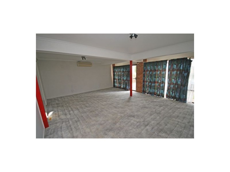 81 Yarmouth Parade, Tamworth NSW 2340