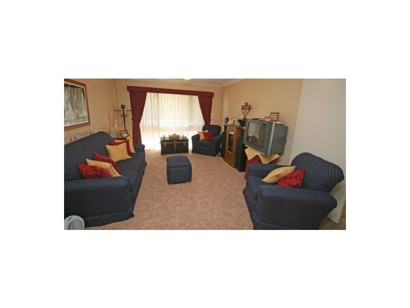 11 Harrier Parade, Tamworth NSW 2340