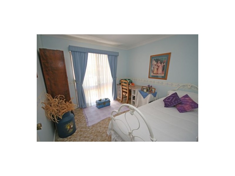 11 Harrier Parade, Tamworth NSW 2340