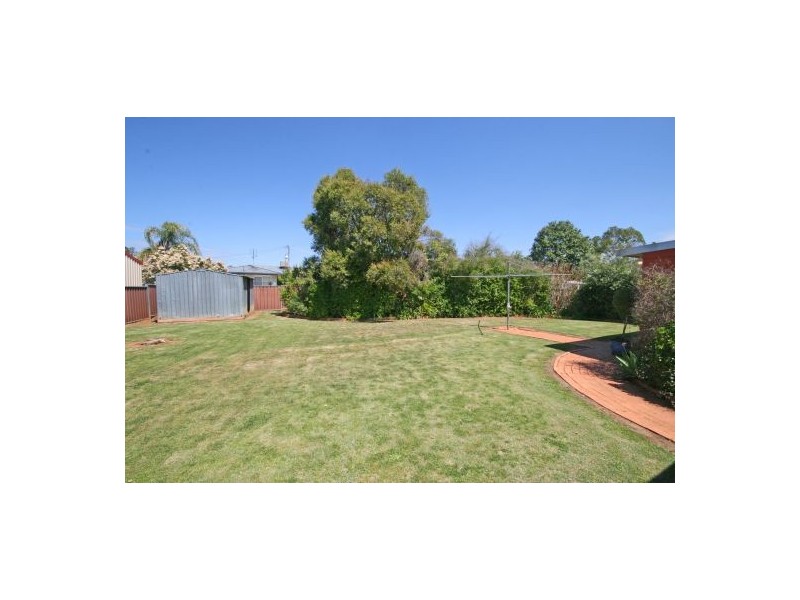 11 Harrier Parade, Tamworth NSW 2340