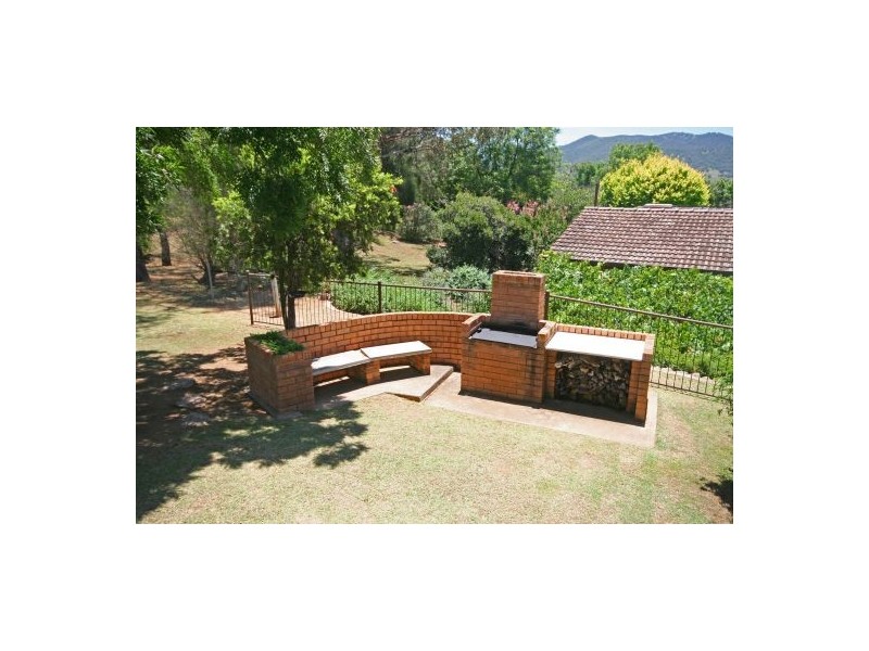 21 Darrell Road, Tamworth NSW 2340