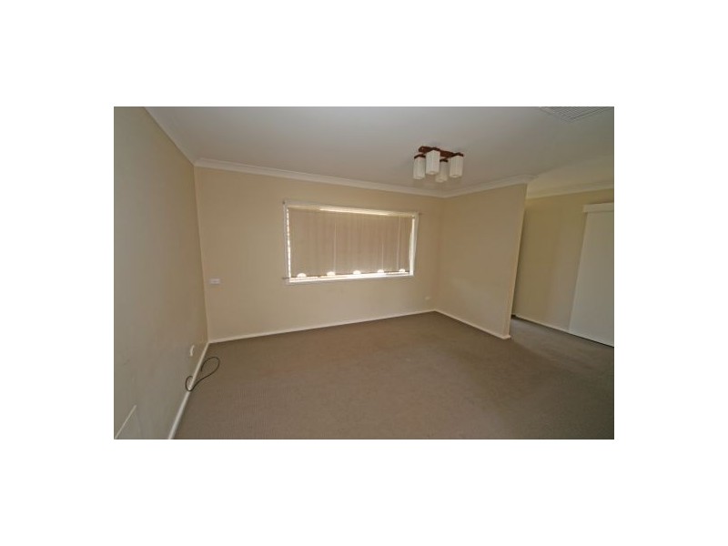 18 Kyooma Street, Tamworth NSW 2340