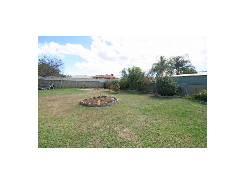 13 Flinders Street, Tamworth NSW 2340