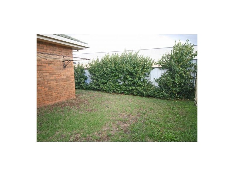 2/13 Cowper Close, Tamworth NSW 2340