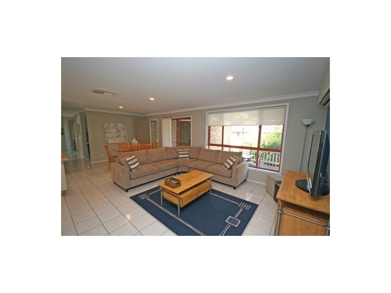 8 Dibar Drive, Tamworth NSW 2340