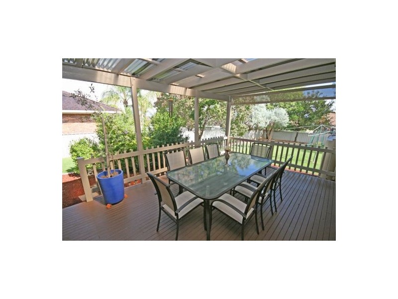 8 Dibar Drive, Tamworth NSW 2340