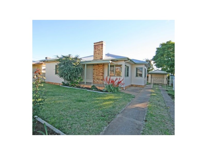 36 Edinburgh Street, Tamworth NSW 2340