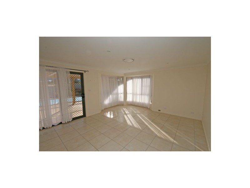 32 Garden Street, Kootingal NSW 2352