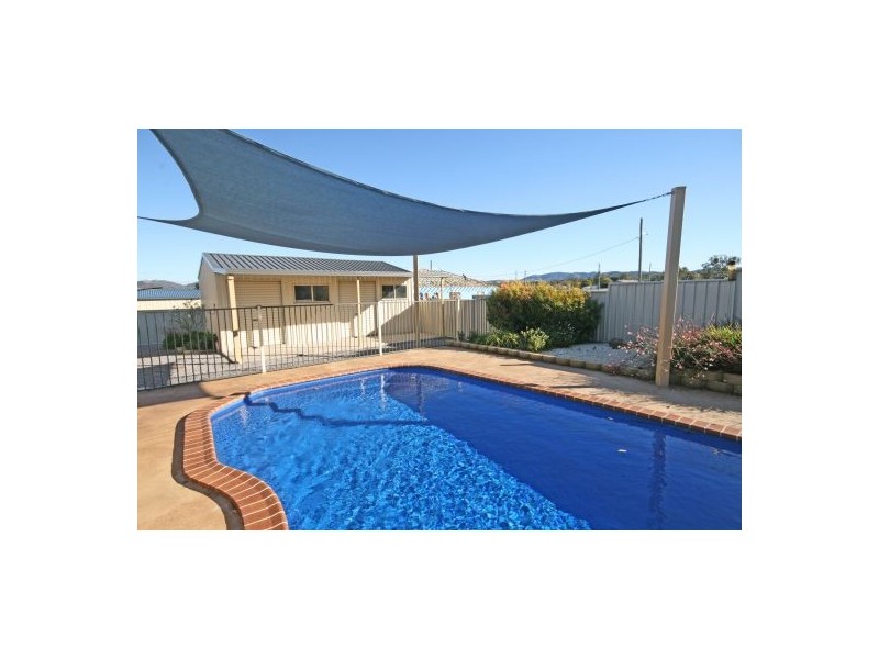 32 Garden Street, Kootingal NSW 2352