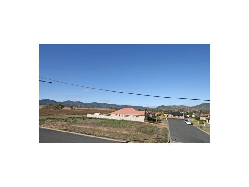 32 Garden Street, Kootingal NSW 2352