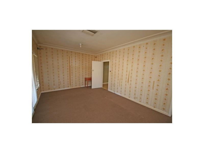 124 Crown Street, Tamworth NSW 2340