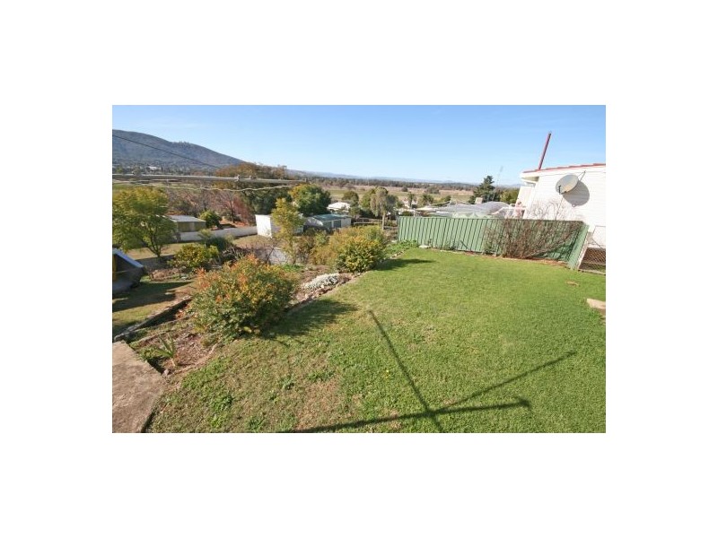 124 Crown Street, Tamworth NSW 2340