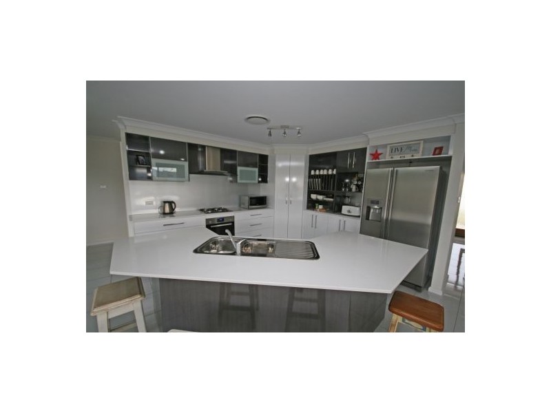 20 Sequoia Drive, Tamworth NSW 2340