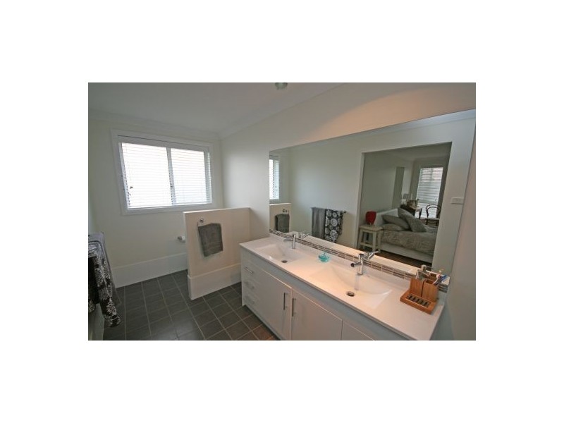 20 Sequoia Drive, Tamworth NSW 2340