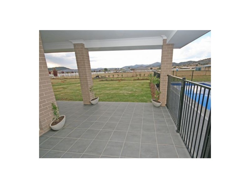 20 Sequoia Drive, Tamworth NSW 2340