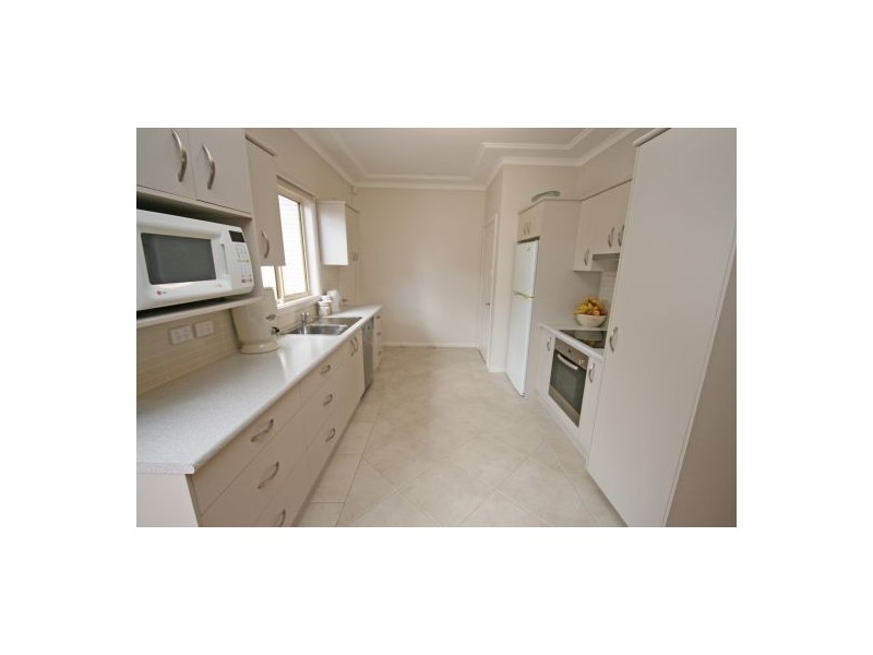 13 Croydon Avenue, Tamworth NSW 2340