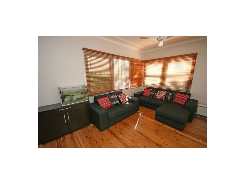 13 Croydon Avenue, Tamworth NSW 2340